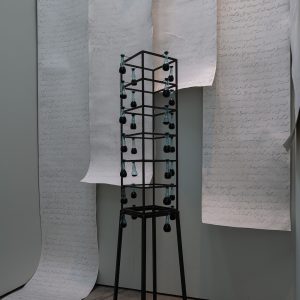 28 of tear catcher, metal stand with 7 shelves 35x35x170cm
